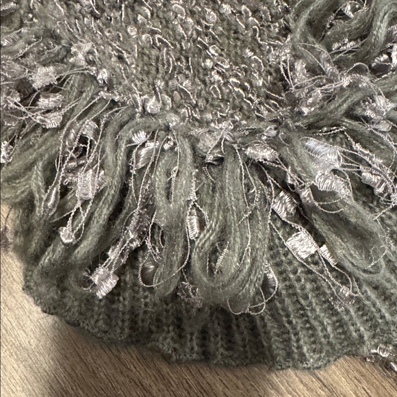 Sisters Cardigan Sweater XL Gray ruffled fringe accent single‎ button closure - Picture 12 of 12